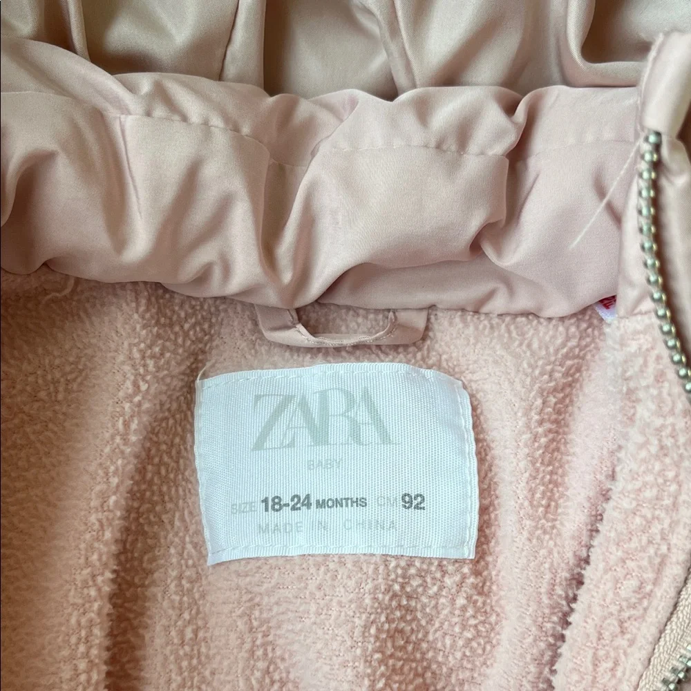 Zara Hooded Puffer Jacket with Faux Fur Trim 18-24 month - Picture 2 of 4